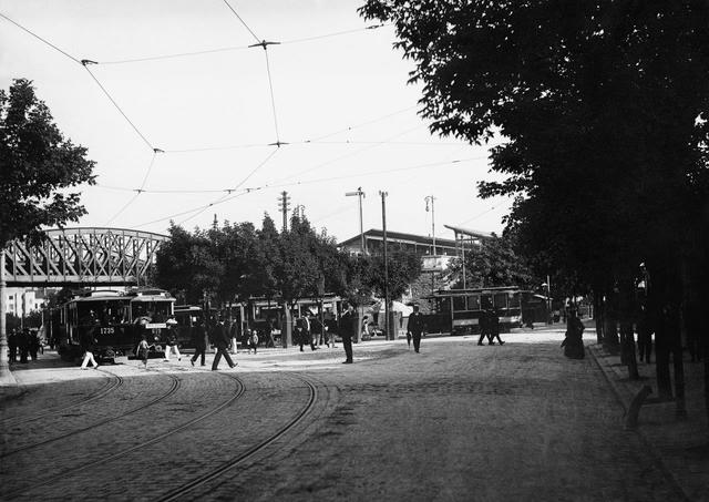 Ein schwarz-weiß Relikt aus der Vergangenheit: So sah das Gersthofer Platzl im Jahr 1906 aus. | Foto: Wiener Linien 