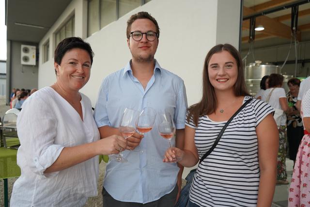 Besuch gabs auch von der Burgenland-Weinkönigin, Susanne Riepl. | Foto: Andrea Glatzer