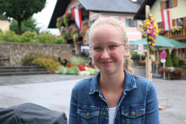 "Ich war in der Schmetterlingsgruppe und wir haben einmal mit dem Puppengeschirr so viel Lärm gemacht, dass es sogar den anderen Kindern zu laut war." (Johanna Berger, Schülerin)