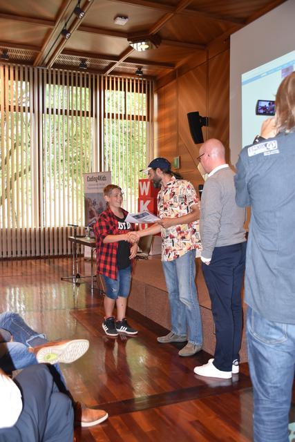 Zum Abschluss erhielt jeder Teilnehmer noch eine Urkunde. | Foto: Hartman