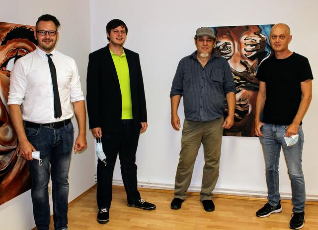 Ein Abordnung der SPÖ Köflach besuchte die Vernissage, hier mit Organisator Daniel A. Hofer | Foto: SPÖ Köflach