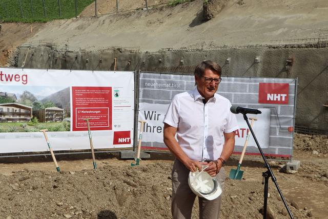 NHT Geschäftsführer Hannes Gschwendtner berichtete von den Eckdaten des ersten NHT-Projektes in Kauns. | Foto: Siegele