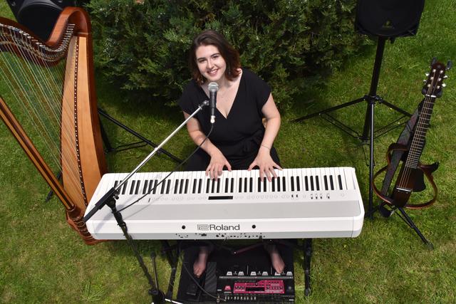 Musikliebhaberin: Die vielseitige Chiara Maria Krabilcher musiziert schon seit Kindheitstagen leidenschaftlich gerne. | Foto: Leonid Hammer