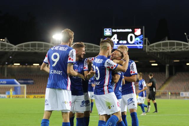 Jubeltrauben sollen wieder zum gewohnten Bild werden: Die Königsblauen gehen mit Zuversicht in die neue Saison. | Foto: BRS/Reischl