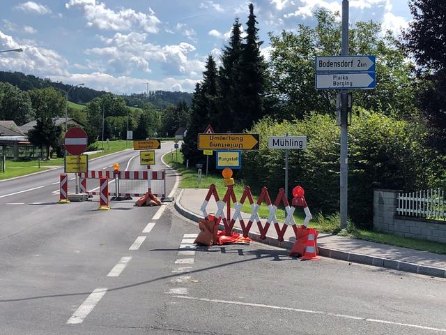 In Mühling muss man über Zarnsdorf ausweichen. | Foto: Roland Mayr