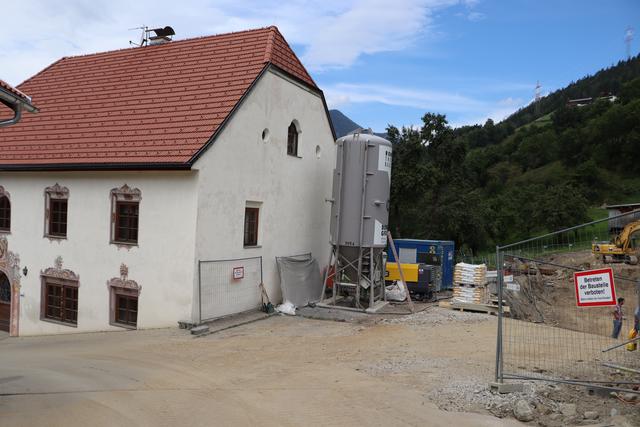 Für den Grund, auf dem die neue Wohnanlage errichtet wird, erteilte die Pfarre Kauns das Baurecht. | Foto: Siegele