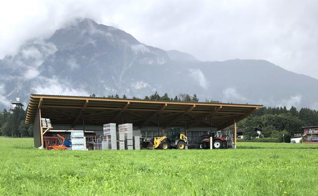 Diese Garage in einem Feld in Münster war der Grund für die Vorwürfe.  | Foto: Gredler
