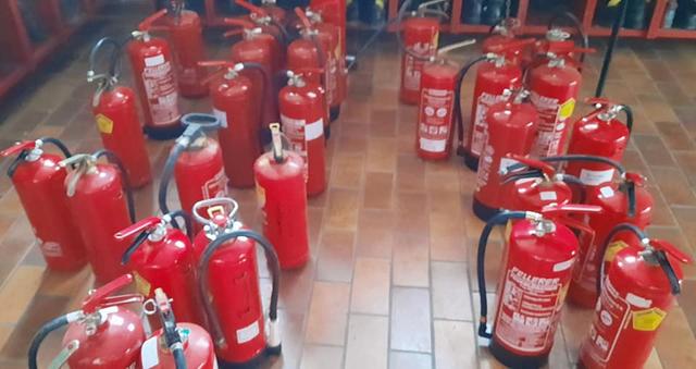 140 Feuerlöscher wurden überprüft. | Foto: FF Höhnhart