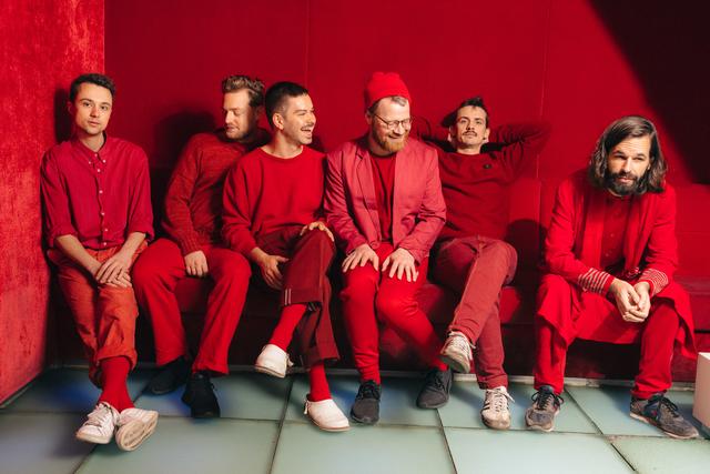 Die Gesangskapelle Hermann gastiert am 11. September in der Brunnenthaler Mehrzweckhalle. Dabei werden die Musiker ihr neues Album "Alles Tango" präsentieren. | Foto: Gesangskapelle Hermann