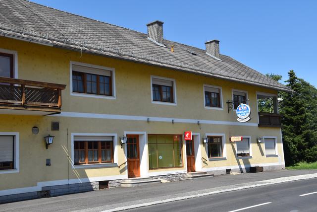 Laut Neo-Besitzer Claudio Cocca ist es das Ziel, hier wieder ein Gasthaus und eine Bäckerei zu etablieren. | Foto: Martin Wurglits