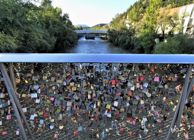 Erzherzog-Johann-Brücke, Liebesschloss