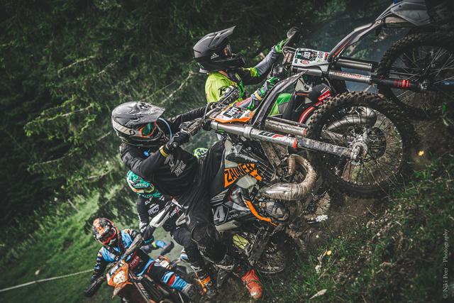 Mario Riegler (vorne) beendete das Rennen in der Open-Klasse auf Platz 11. | Foto: Niki Peer