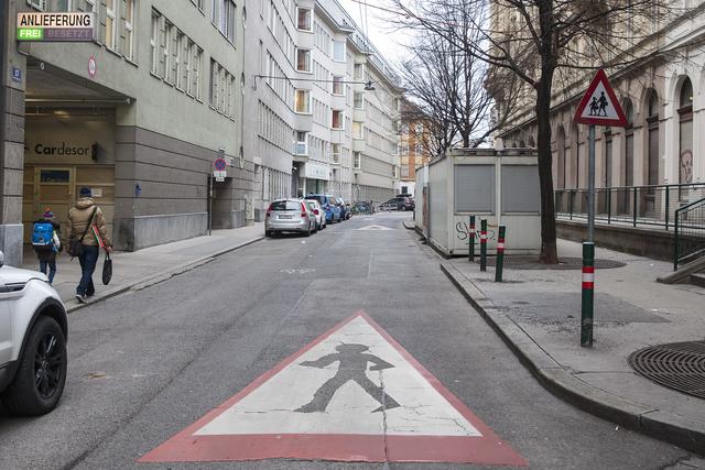 In der Corneliusgasse wurden die Schutzwege deutlich gekennzeichnet. | Foto: BV6
