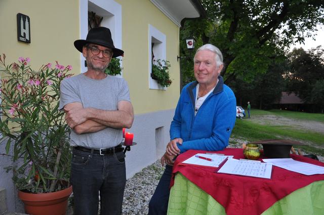 Hausherr Manfred Sumper mit Kulturfreund Ernst Petschar