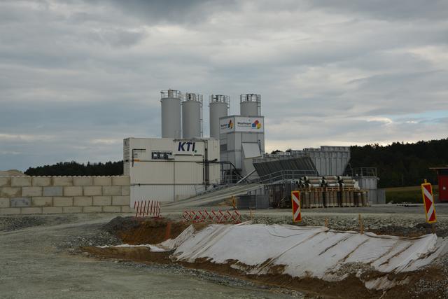 Für das Baulos der beiden Anschlussstellen Fürstenfeld und Rudersdorf wurde eine eigene Betonmischanlage errichtet.