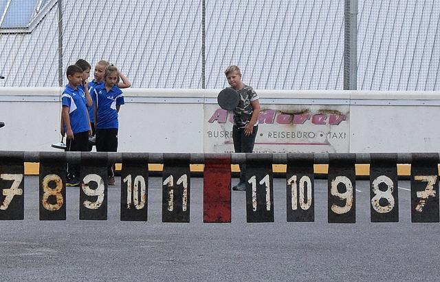 Eis- und Stocksport Jugendstützpunkt Imst - ins Visier genommen. | Foto: Schwaighofer