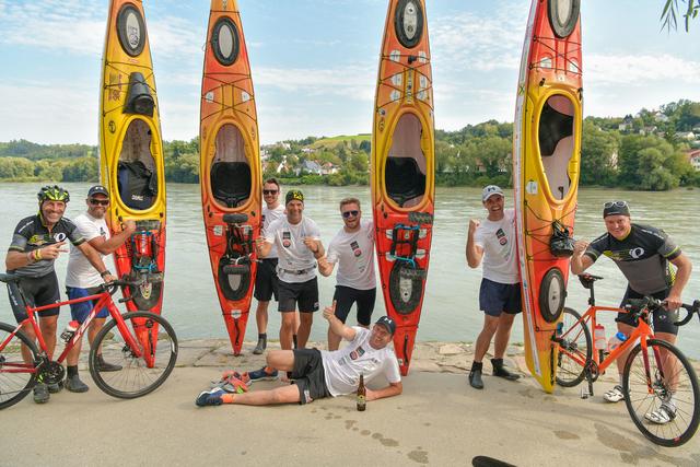 Da die acht Sportler viel für soziale Projekte übrig haben, stellen sie ihren sportlichen Wettkampf unter einen karitativen Zweck. | Foto: Zechbauer