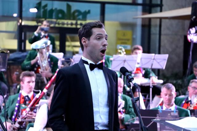 Martin Lechleitner's Repertoire umfasst neben Opern- und Oratorienpartien des lyrischen Tenorfachs auch Werke der zeitgenössichen und experimentellen Musik.