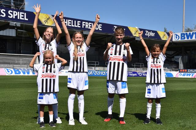 Bewegung an der frischen Luft und Spaß mit dem Ball – der LASK führt die Kids behutsam an den Fußball heran. | Foto: LASK