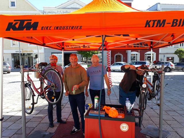 Am Freitag, 18. September, findet von 15 bis 18 Uhr ein Fahrradcheck am Eferdinger Stadtplatz statt.  | Foto: Stadtgemeinde Eferding/B7