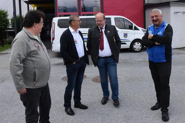 Eis- und Stocksport Jugendstützpunkt Imst - Ehrengäste. | Foto: Schwaighofer