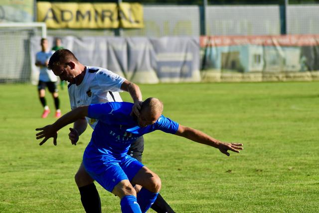 Wenig Torchancen, mehr Fights: Preding und Wettmannstätten gaben sich im Derby wenig. | Foto: Michl