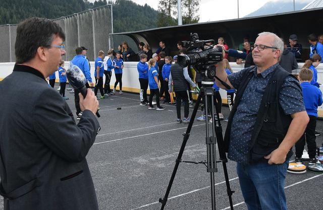 Eis- und Stocksport Jugendstützpunkt Imst - Medien vor Ort. | Foto: Schwaighofer