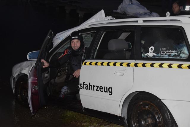 Einsatztaucher Lukas Jocham nach der erfolgreichen Fahrzeugbergung | Foto: ÖWR 1/19 Längsee