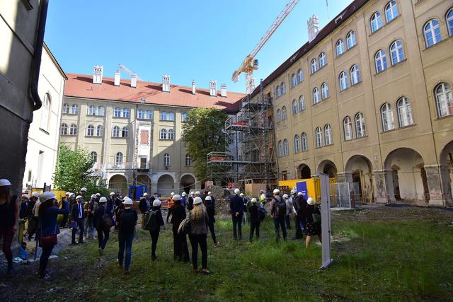 Der Arkadenhof wird komplett saniert und wieder zugänglich gemacht.