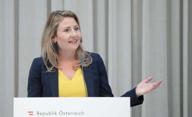 "Wir haben in den letzten zehn Jahren viel geschafft, auch viel schaffen müssen", sagte Raab.
