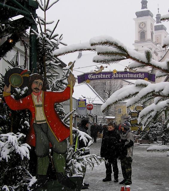 Anders aber doch traditionell: Beim Garstner Advent wird auf die Gesundheit der Besucher und Aussteller geschaut. | Foto: E. Mayrhofer