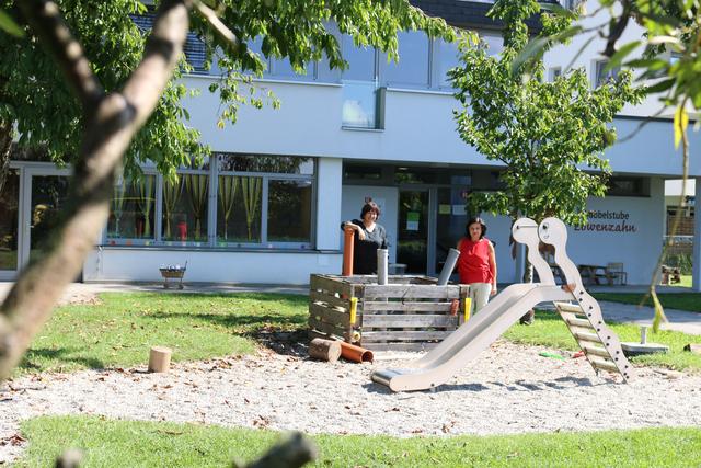 Karin Albustin und Gabriele Pointner – gemeinsam haben die beiden Frauen Krabbelstube in Braunau zu jener Institution ausgebaut, die sie heute ist.