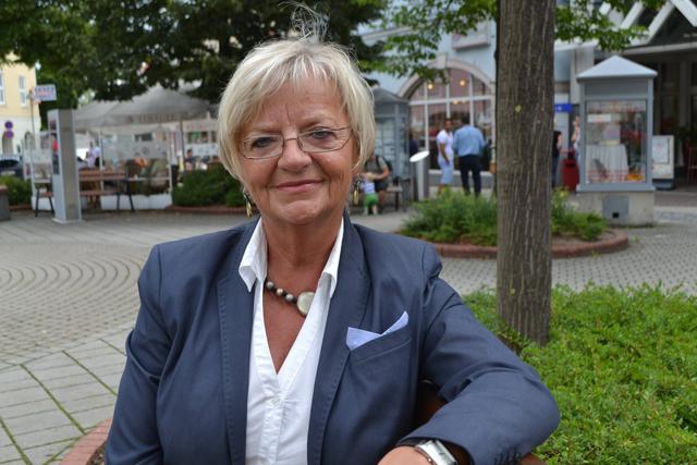Bgm. Ingrid Salamon weist darauf hin, dass sie bereits in einigen Medien klar die Fragen rund um ihren 60. Geburtstag beantwortet hat.  | Foto: Satdgemeinde MA