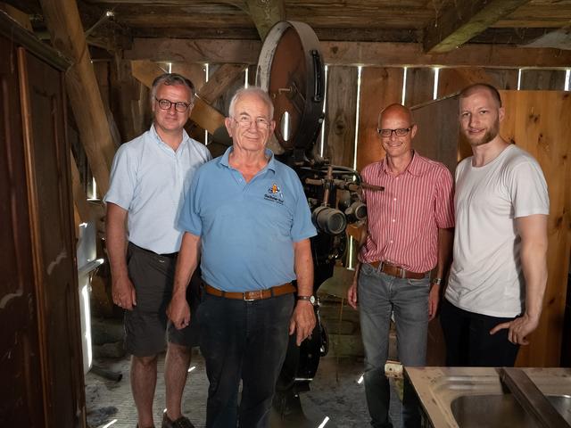 Rektor Markus Müller, Kino-Urgestein Hans Engl, Projekt-Leiter Bernhard Plattner und Produzent Jakob Plattner (von links) | Foto: Privat