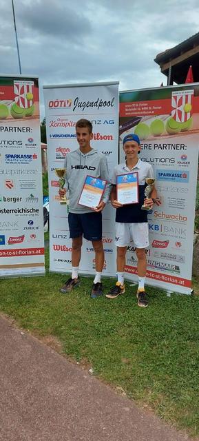 OÖ Vize-Landesmeister im U16-Einzel: taf-Player DANIEL HACKL (r.)