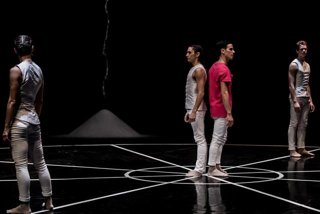 Tanzproduktion "Čipka" Fotographien : Fanni Tutek Hajnal | Foto: Fanni Tutek Hajnal