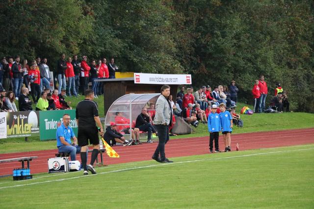 SV Reutte unter dem neuen Trainer Aleksander Matic. 