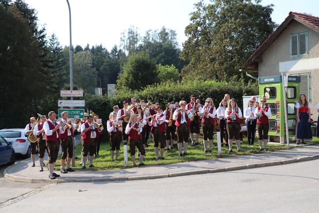Der Marktmusikverein gratulierte musikalisch zur Eröffnung der Thalerei mit dem Marsch "Gruß an dich" | Foto: Edith Ertl