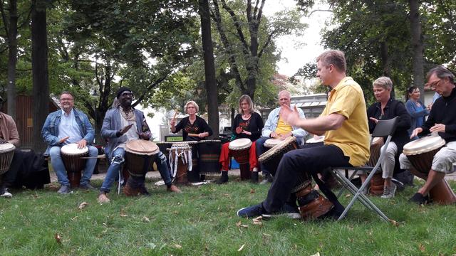 Die Gruppe "Pure Drums" tritt zum Sommerausklang beim Fest in Essling auf.