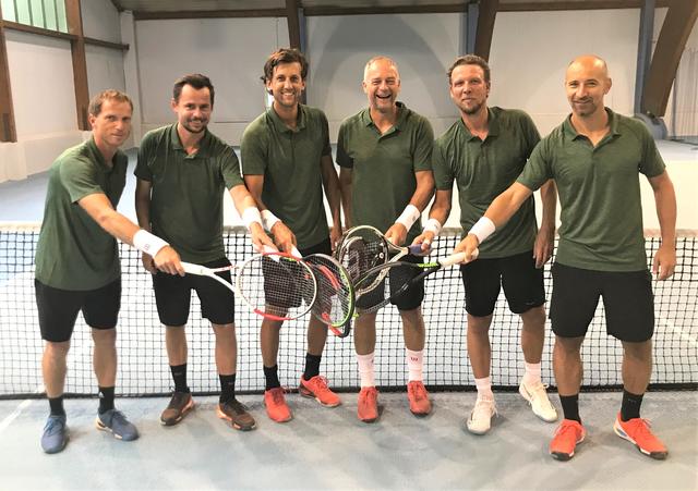 Die St. Johanner schafften die Teilnahme am Finale, das auf eigener Anlage gespielt wird.  | Foto: TC St. Johann