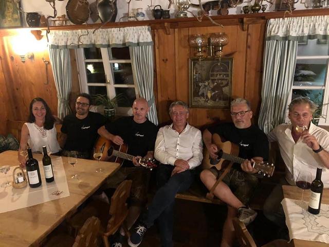 Der heurige Bandausflug führte die Band "Anplugged" in die Südsteiermark.  | Foto: Anplugged