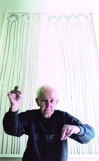 Oswald Tschirtner vor seinen Kopffüßlern | Foto: Foto: Martin Vukovits