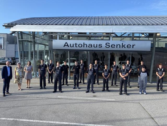 Im Mittelpunkt des "Welcome Day" standen die Lehrlinge aus allen Filialen (Senker Amstetten, Waidhofen, Haag, Ybbs und Melk, sowie Pruckner Wieselburg und Scheibbs), die im Unternehmen begrüßt wurden.  | Foto: Senker