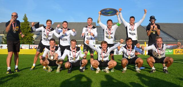 Die Vöcklabrucker Tigers entthronten in einem packenden Finale die Faustballer von Urfahr.