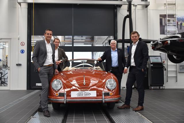 Große Freude über das neue Karosseriezentrum herrscht bei Gerald Unterberger, Dieter Unterberger, Helge Jensen und Fritz Unterberger (v.l.).
