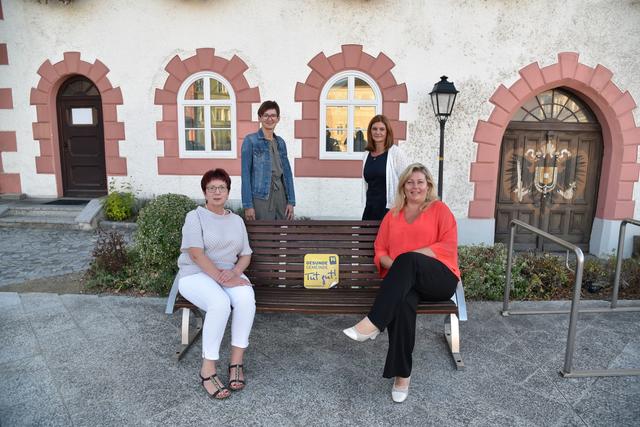 Gesundheitskoordinatorin Gerlinde Oberbauer, Gesunde Gemeinde-Regionalmanagerin Alexandra Hofbauer, Barbara Tobolka-Mares (Landesklinikum Waidhofen) und Stadträtin Eunike Grahofer.