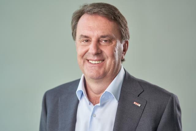 WKNÖ-Präsident Wolfgang Ecker wirbt für Fachkräfte und sieht im neuen Lehrlingsbonus der Bundesregierung ein wichtiges Signal.