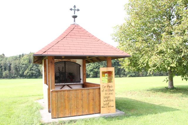 Die Hauskapelle im Ortsteil Loipferding.