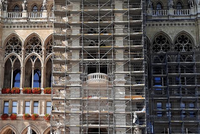 Foto: Wiener Rathaus, Frontalansicht nach der Renovierung, 14. Sept. 2020; Bildausschnitt ©: Memory Gaps