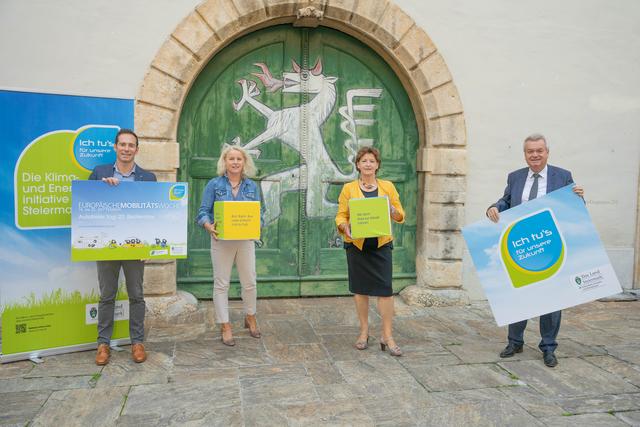 Europäische Mobilitätswoche. Friedrich Hofer (Klimabündnis Steiermark), Andrea Gössinger-Wieser (Klimaschutzkoordinatorin Land Steiermark), Landesrätin Ursula Lackner, LH-Stv. Anton Lang (v. l.).